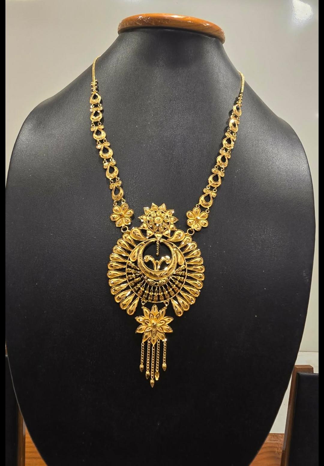 LONG NECKLACE